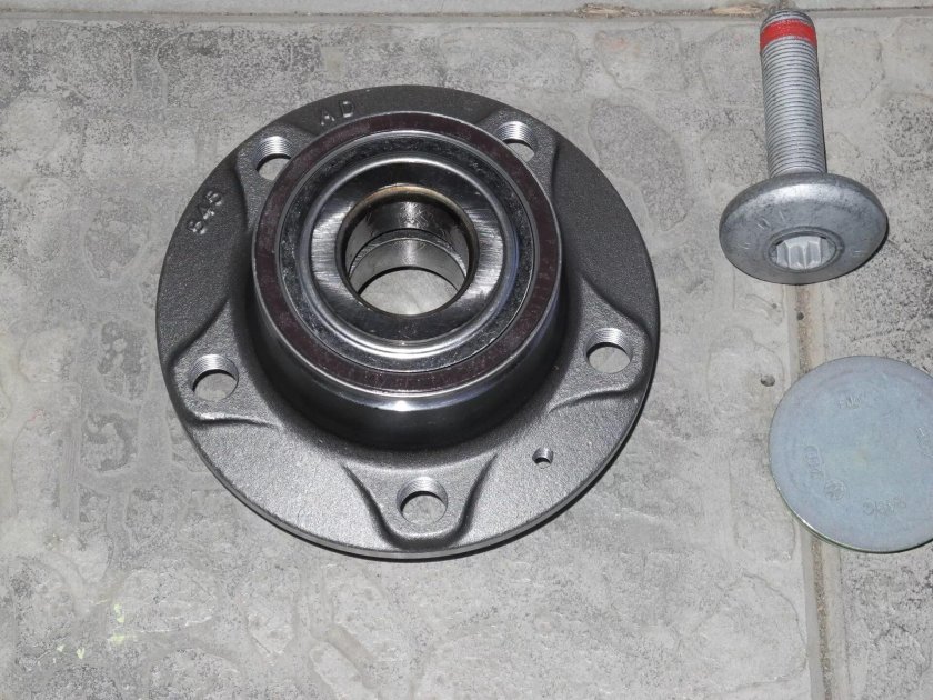 Ступичный подшипник Шкода Октавия а7