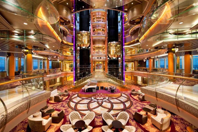 Rhapsody of the Seas лайнер