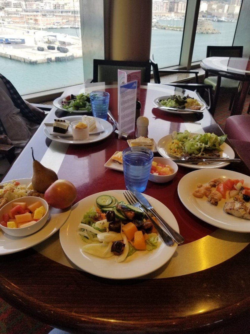 Завтрак на круизном лайнере