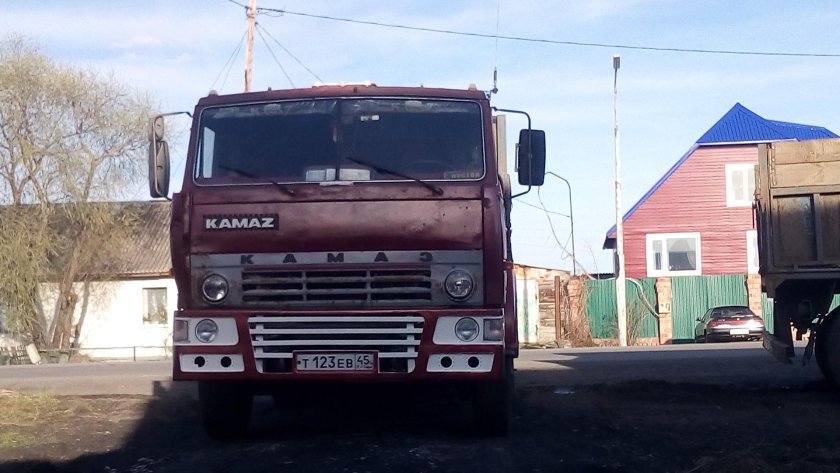 Бампер КАМАЗ 5410