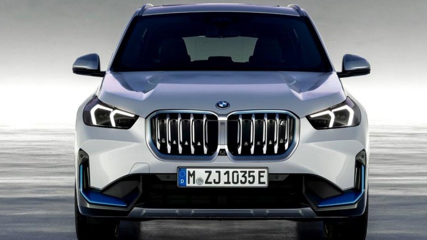 BMW 2023 кроссовер