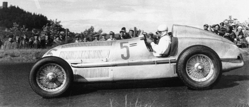 Mercedes-Benz w25 Silver arrow (1934)