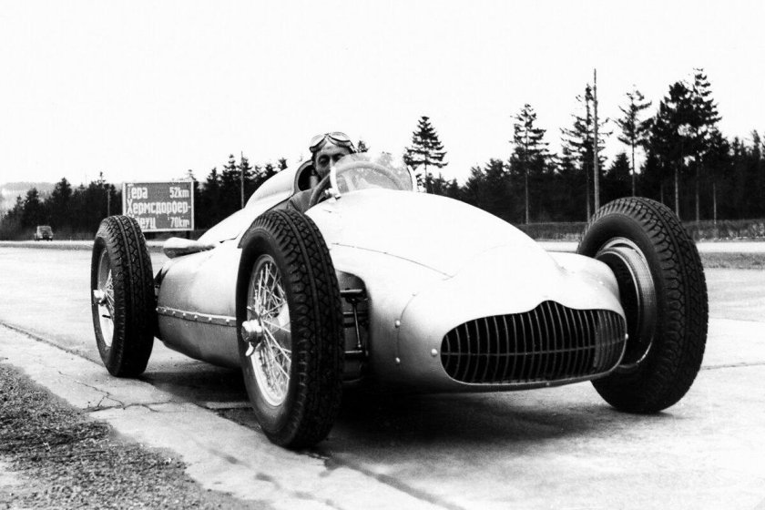 Сокол 650 автомобиль