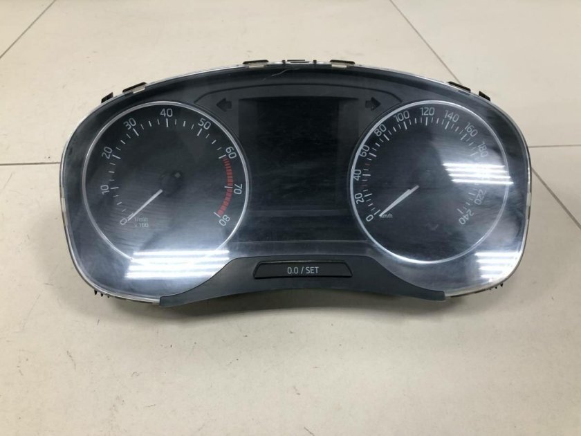 Накладка торпеды Skoda Rapid 2021