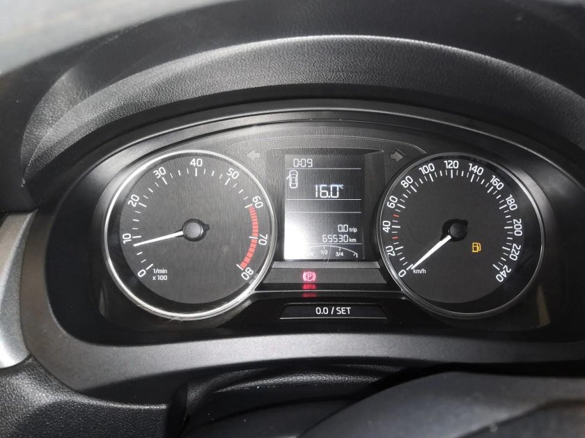 Панель Шкода Рапид 2016