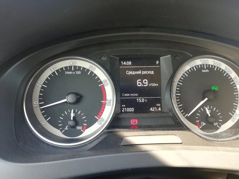 Приборная панель Шкода Рапид