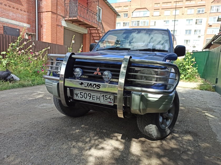 Mitsubishi Pajero 2 с кенгурятником