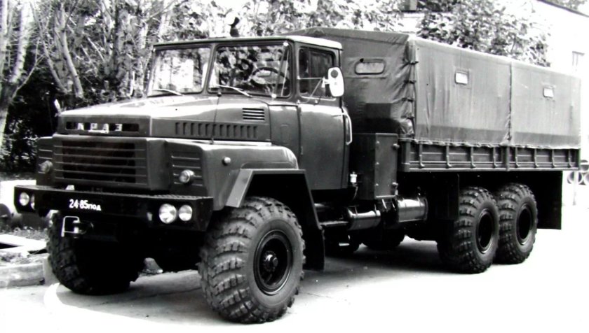 КРАЗ 260 бортовой