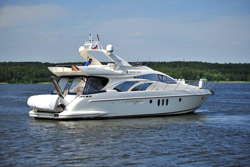 Яхта Азимут 55