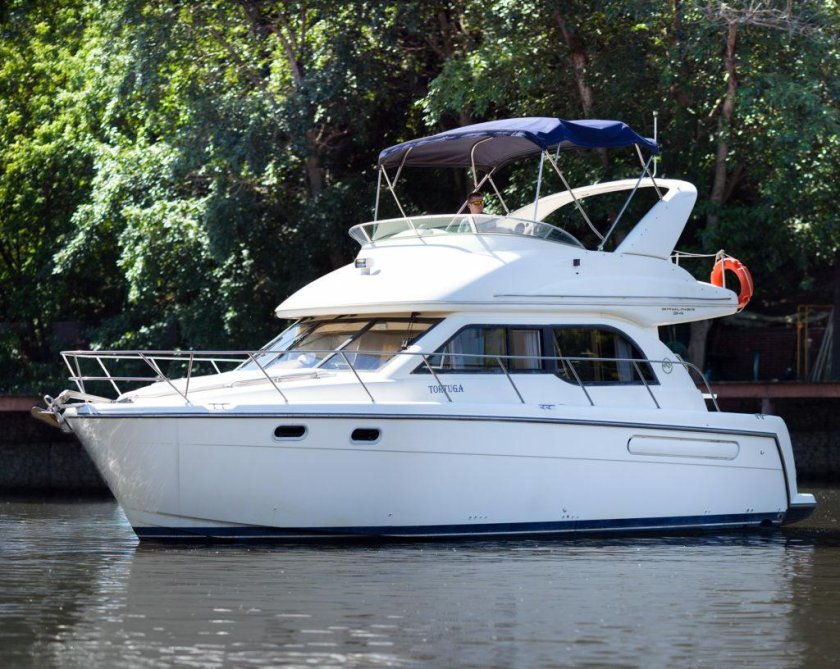 Яхта Тортуга