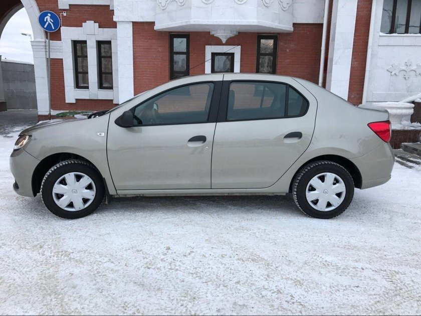 Цвет светлый базальт Рено Логан