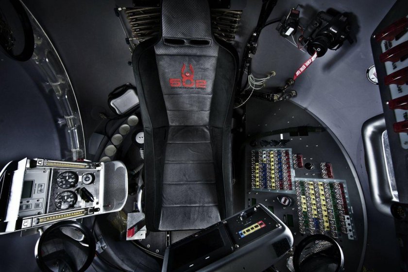 Red bull Stratos капсула