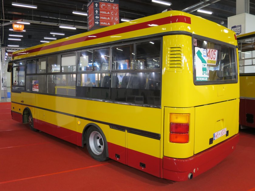 Автобус Ikarus 405