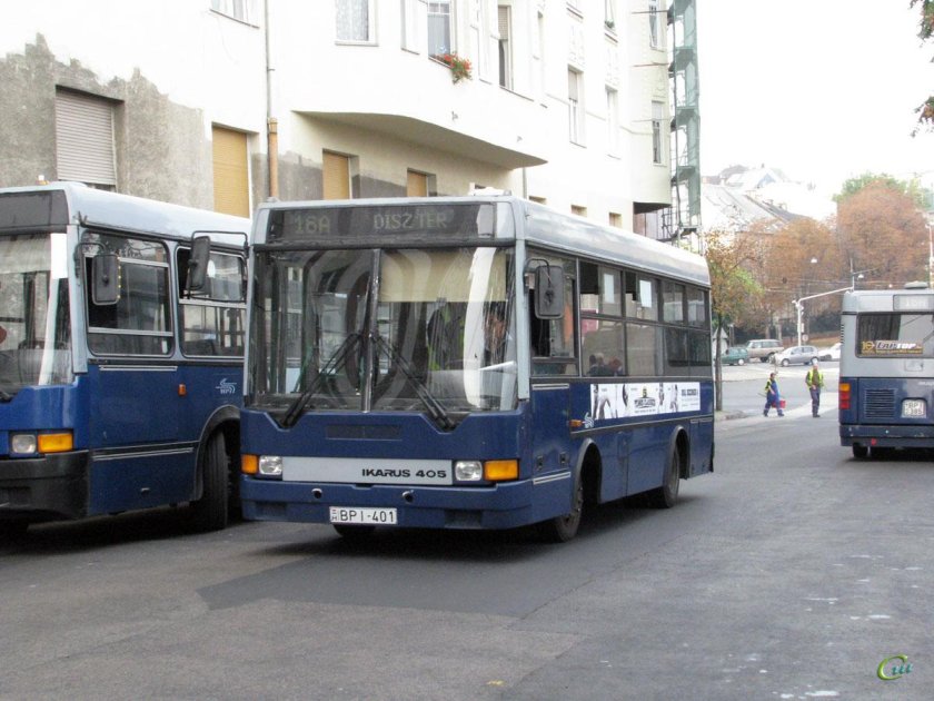Автобус Ikarus 405