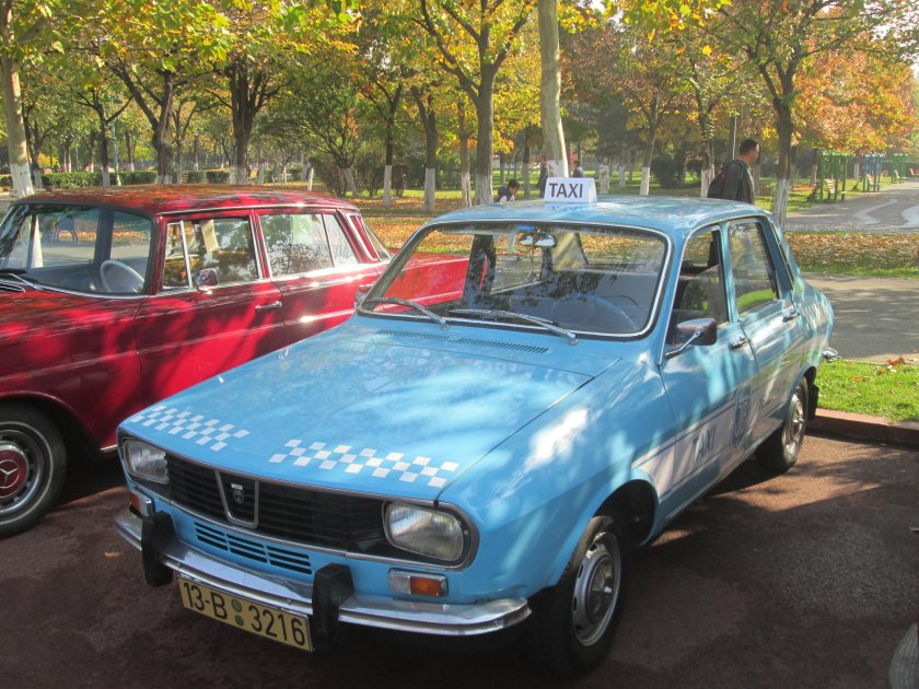 Седан Dacia 1300