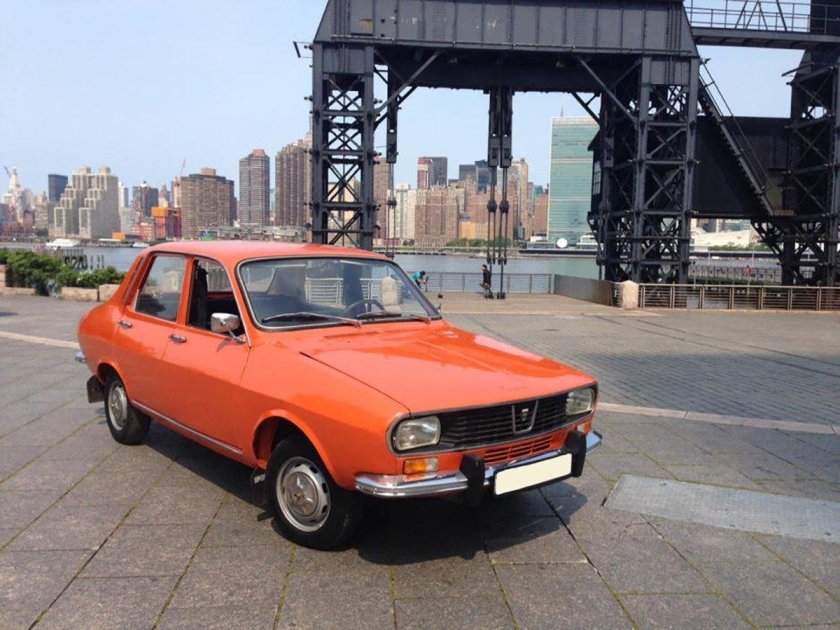 Седан Dacia 1300