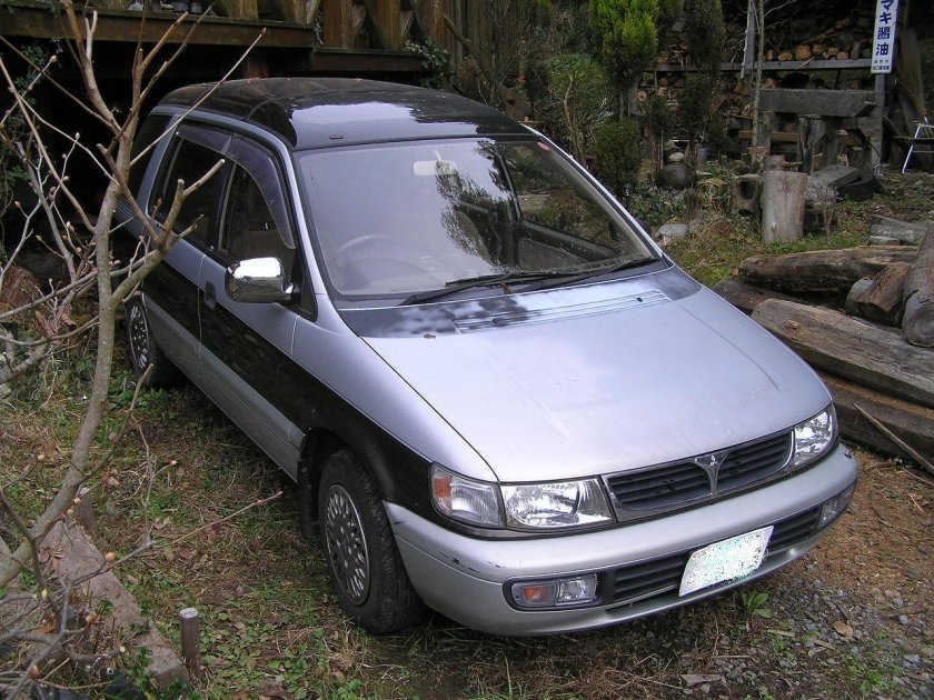 Mitsubishi Chariot 1991