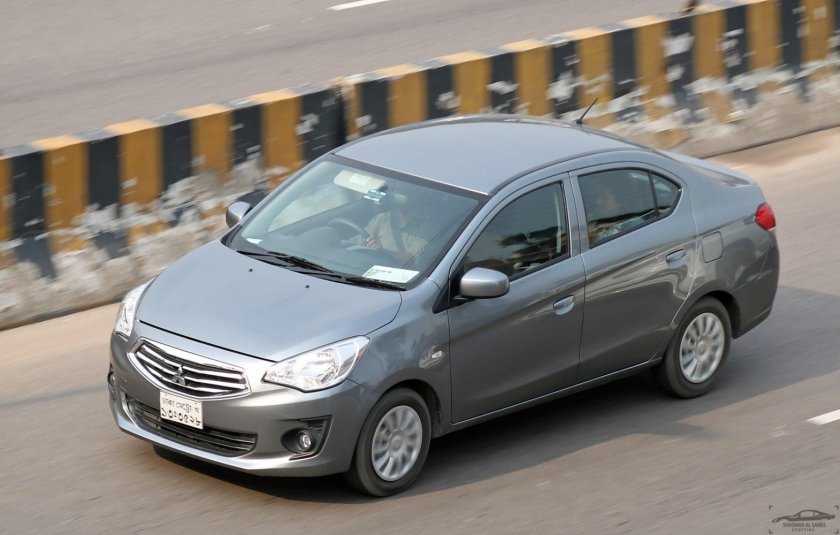 Mitsubishi Attrage 2013