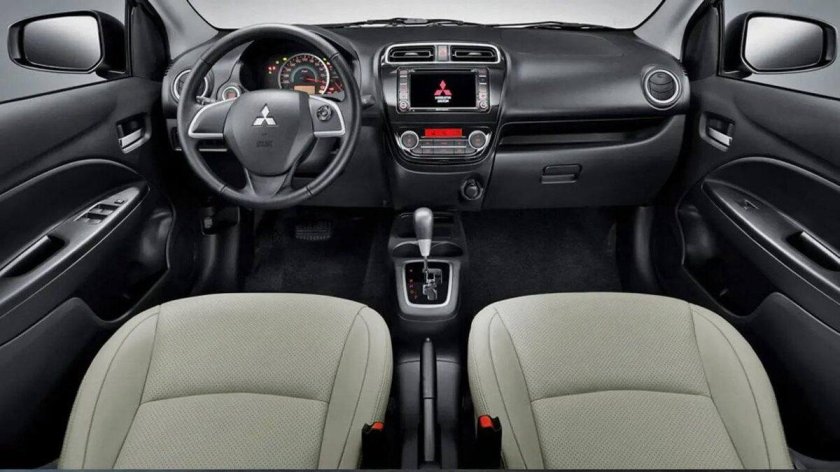 Mitsubishi Attrage 2013