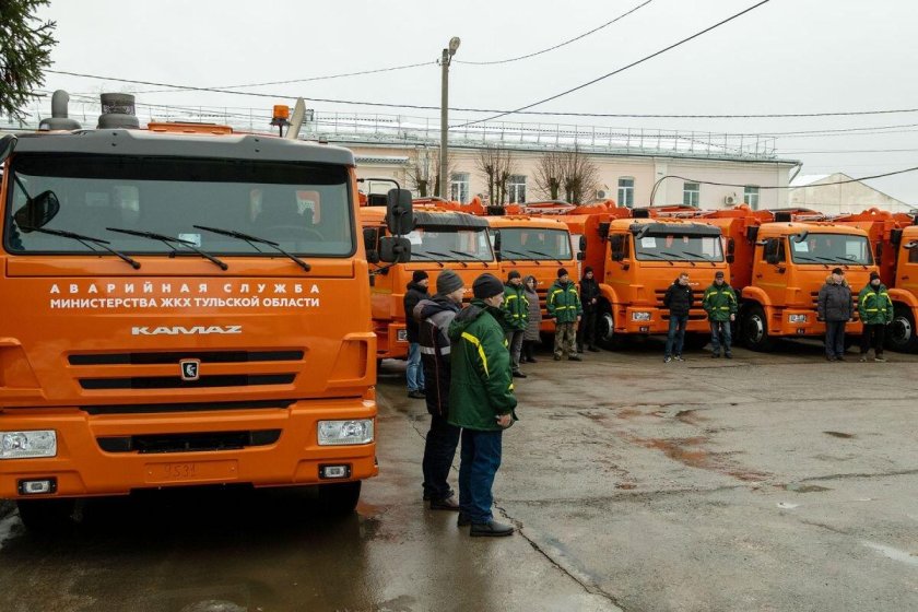 Коммунальная 6