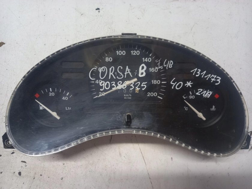Opel Corsa c 2003 тахометр