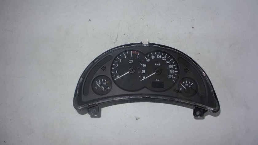 Панель Опель Корса 2007