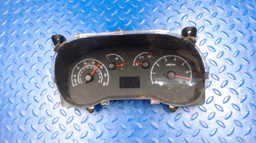 Опель комбо панель