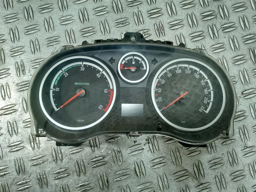 Спидометр Опель кадет ночью