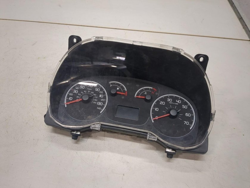 Панель приборов на Фиат Добло 1.4