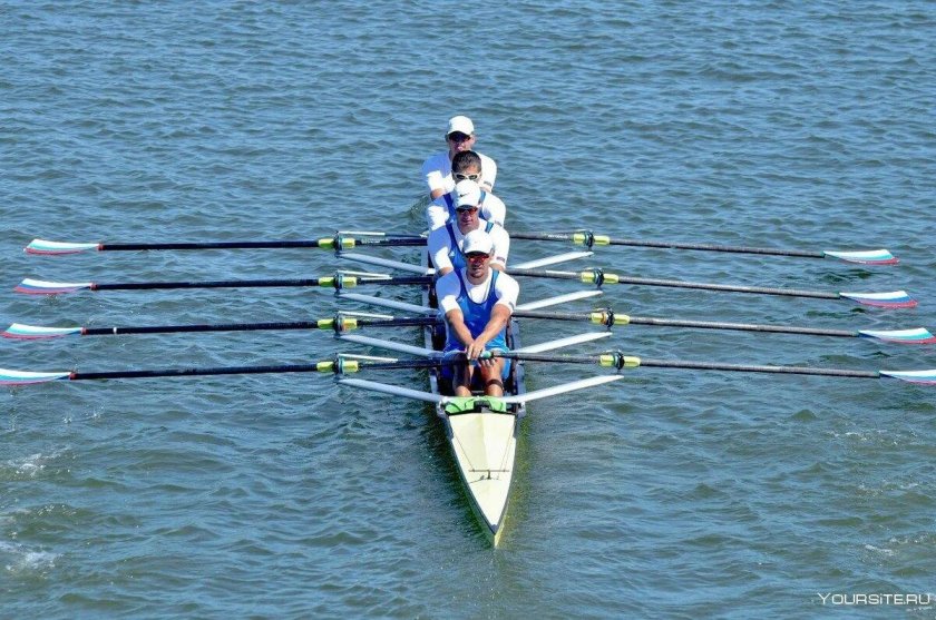 Академическая гребля четверка распашная