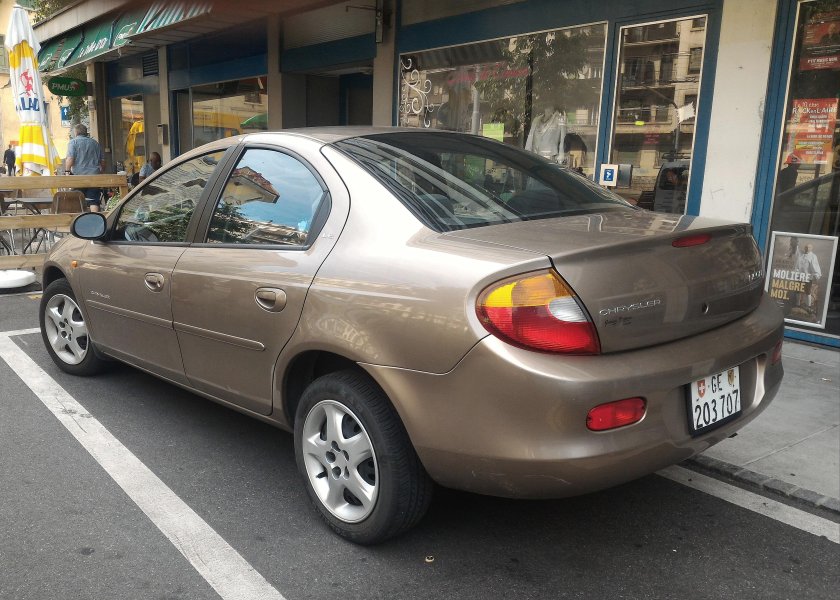 Крайслер неон 2000