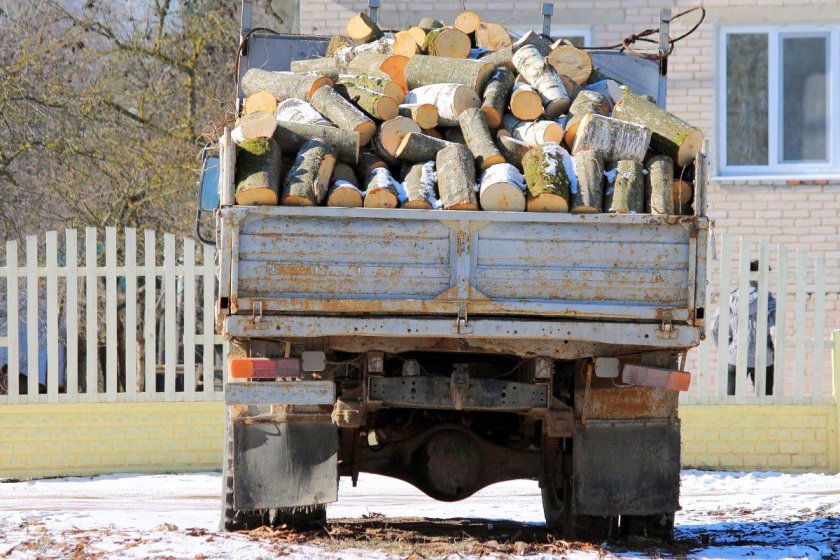 Машина на дровах