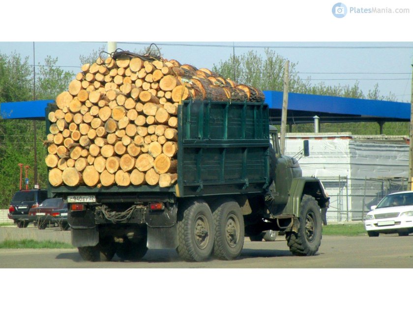 ЗИЛ 131 С дровами