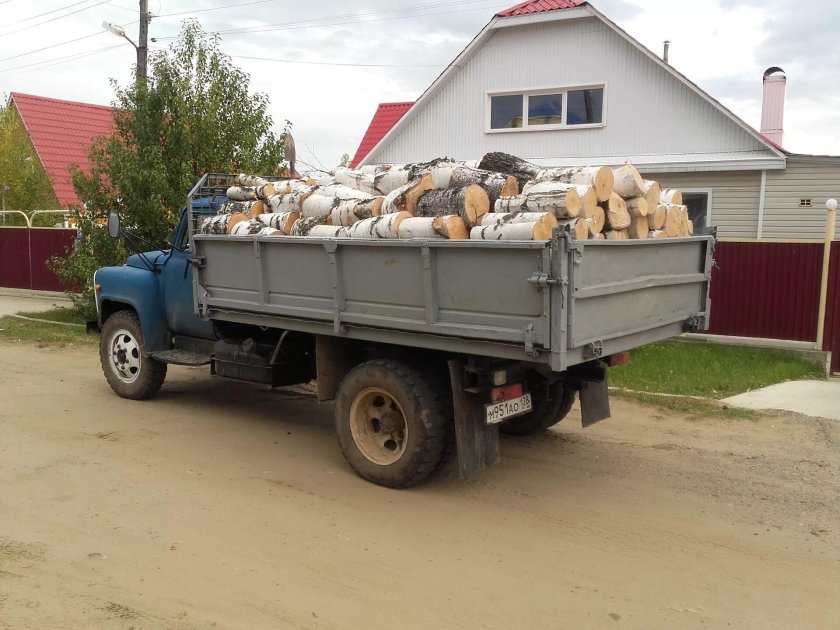 ГАЗ 3307 С дровами