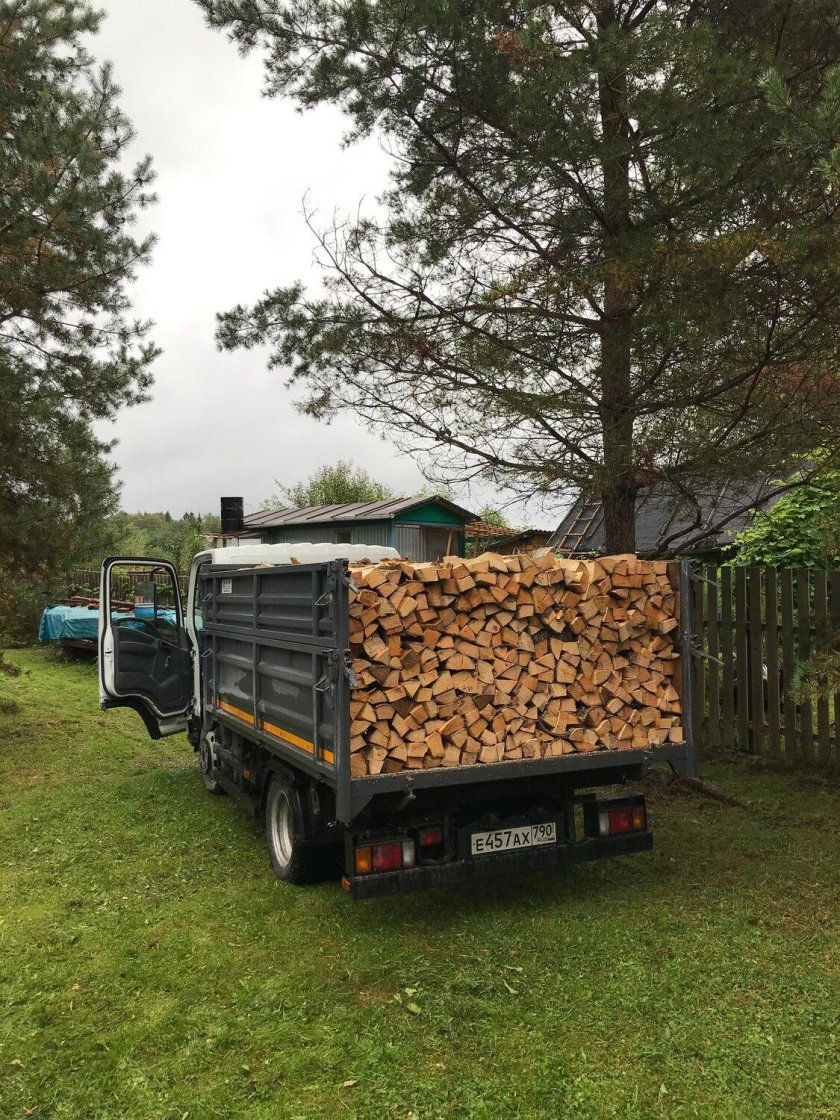 Лодки для развоза дров в Питере