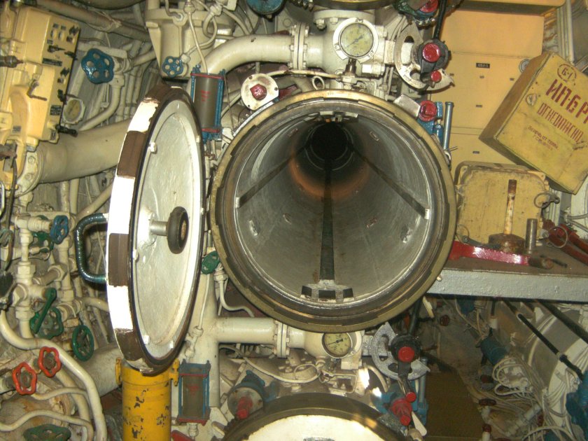 Торпедный аппарат 533 1-н трехтрубный