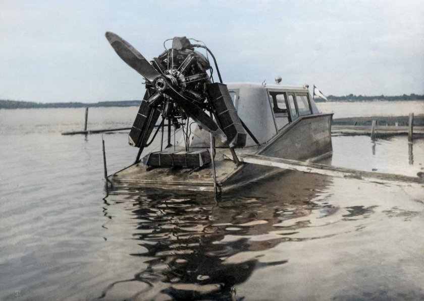 19 Июля 1927 в Ленинграде испытан первый отечественный аэроглиссер