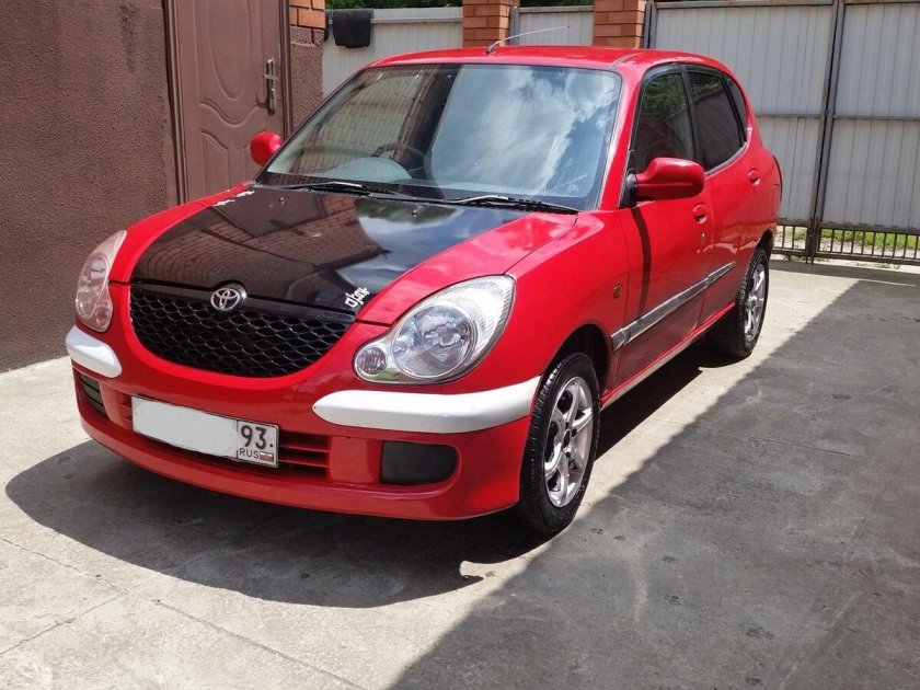 Тойота дуэт 2002