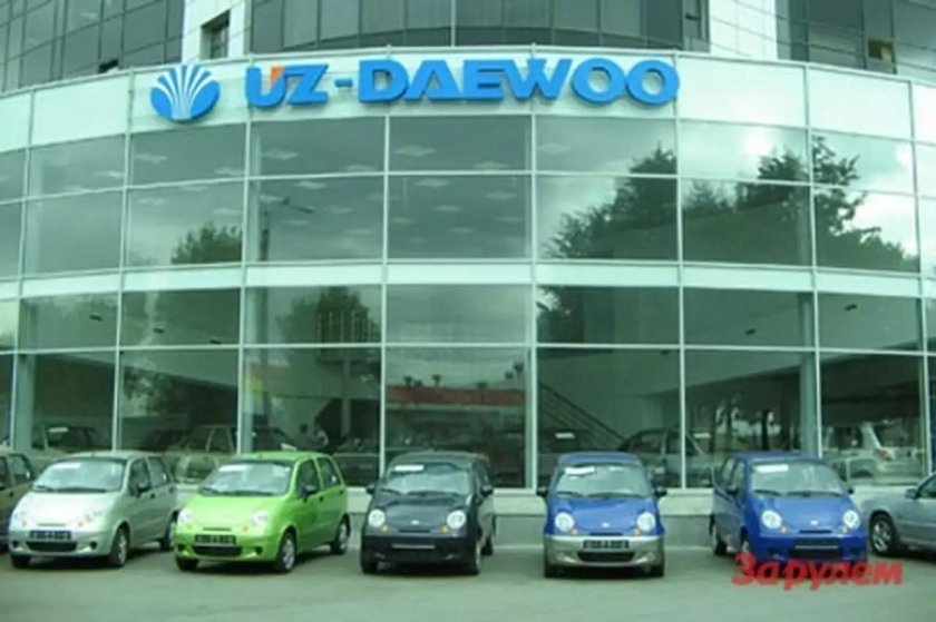 Daewoo Nexia в автосалоне