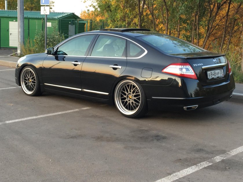 Nissan Teana j32 r19
