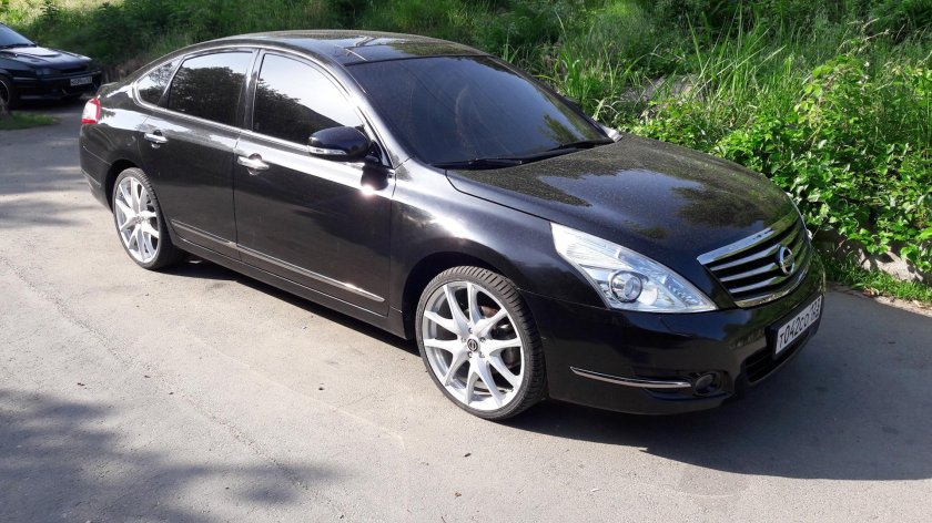 Nissan Teana r20