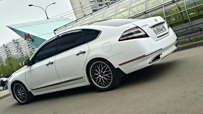 Nissan Teana j32 r18