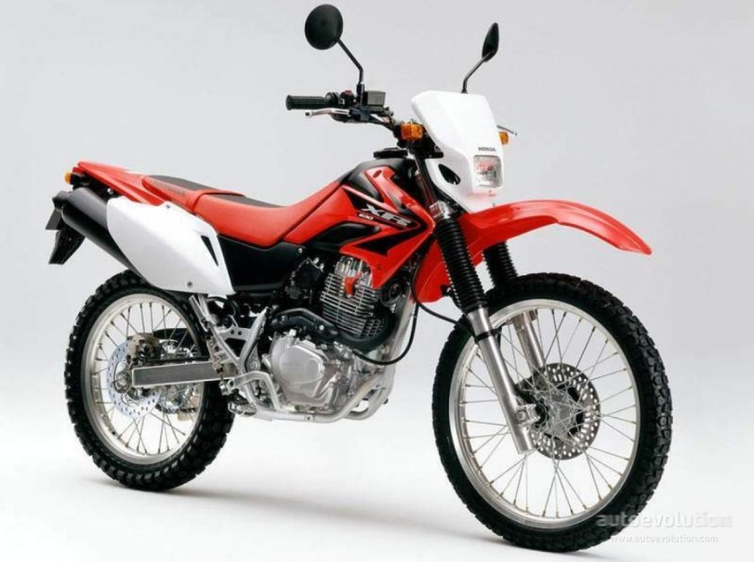 Honda XR 230