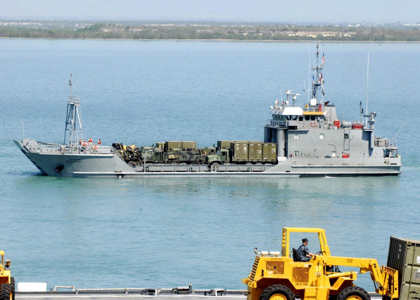 Десантный катер LCU 2000