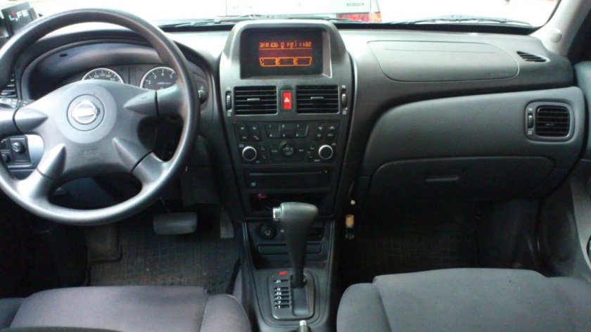 Nissan Almera n16 2004 комплектации