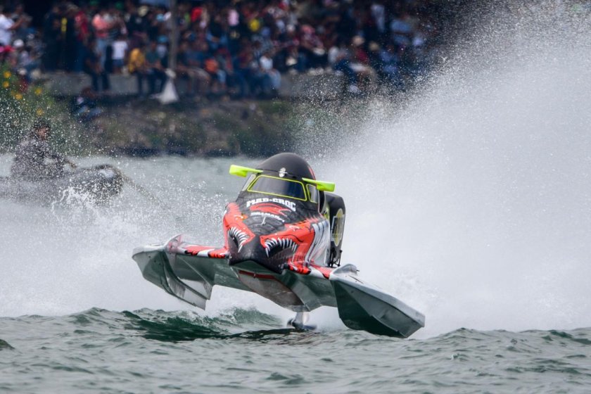 Гонки на катерах