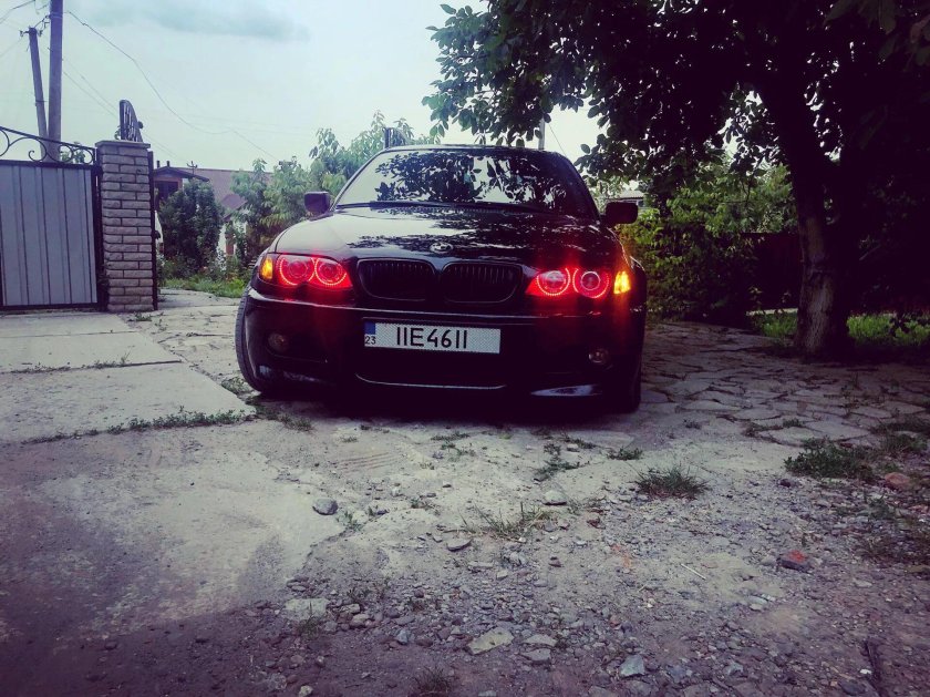 БМВ е39 с красными фарами