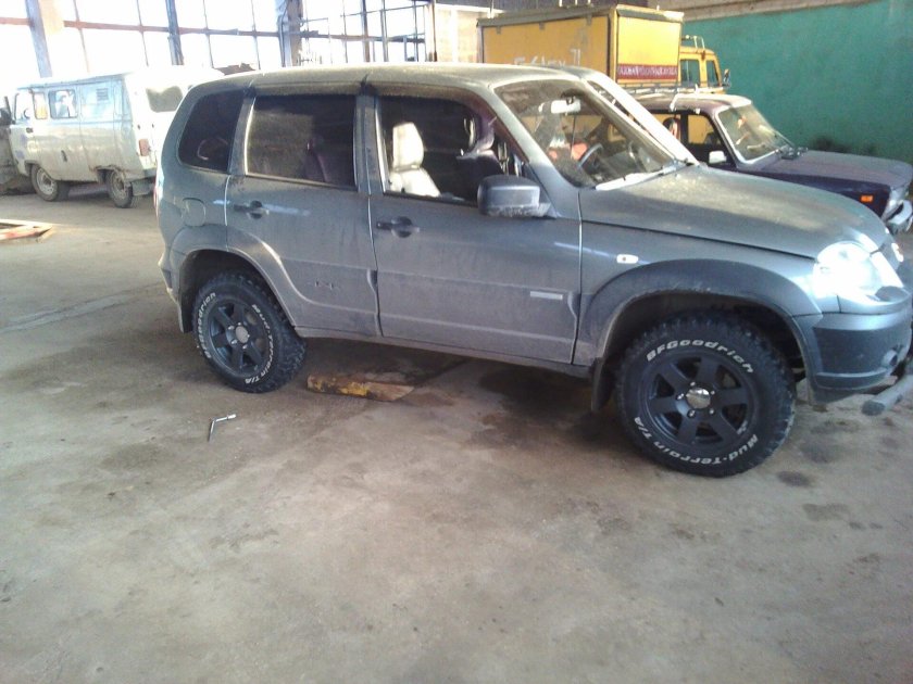 Цвет графит 2 Шевроле Нива