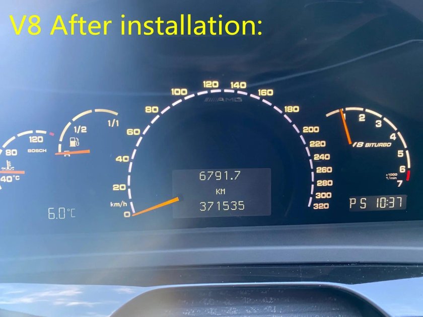 Приборная панель Мерседес 220