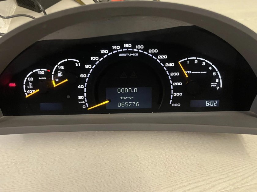 Дисплей приборная панель w163